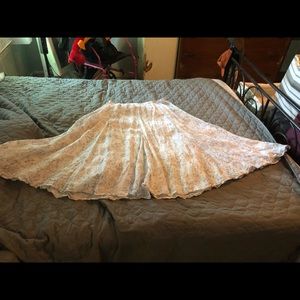 Linen skirt with cotton lining